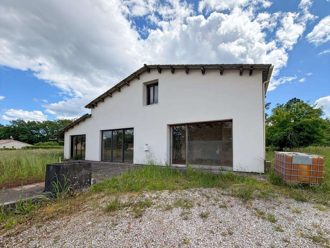Maison à COURSAC