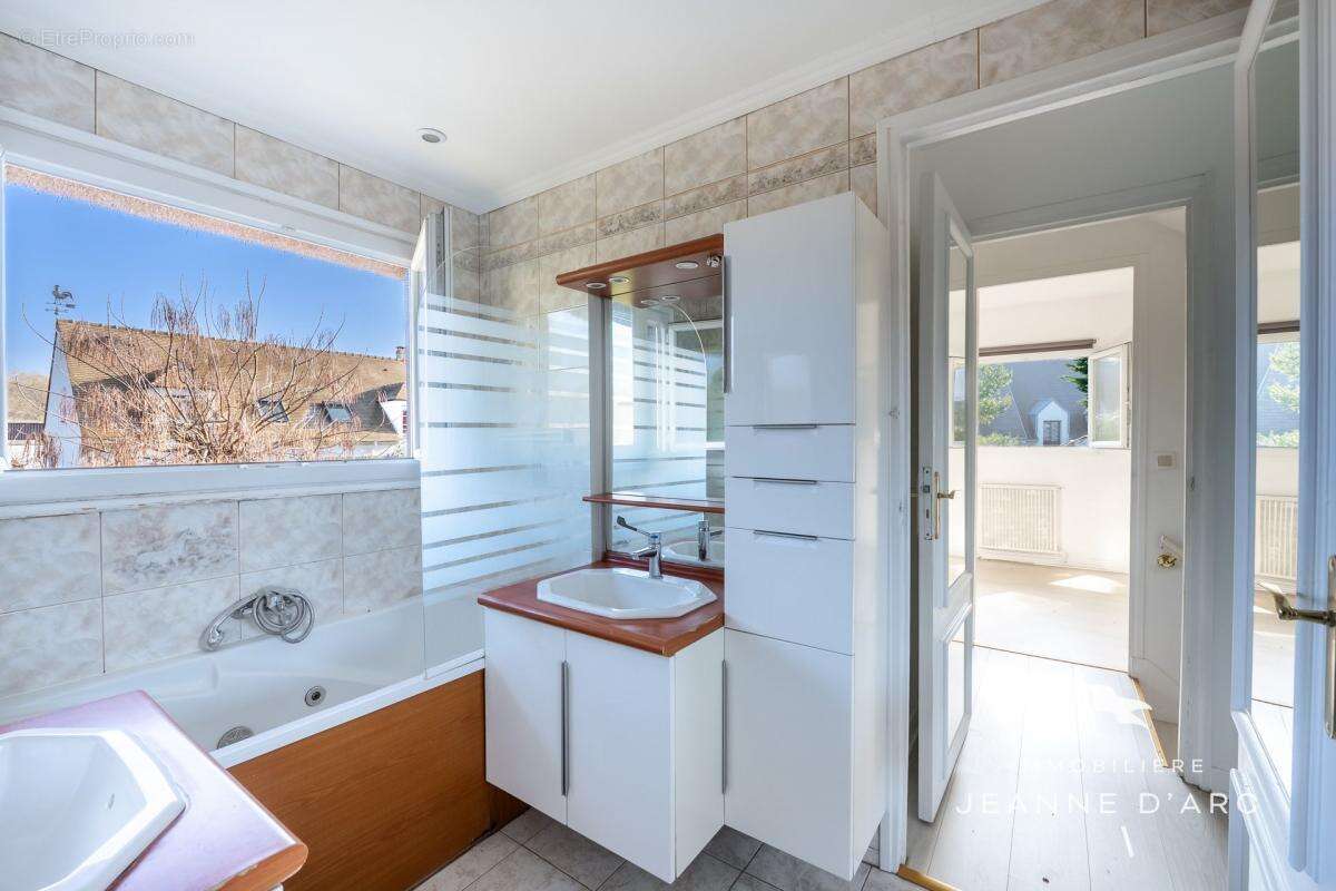 Maison à NOISY-LE-ROI