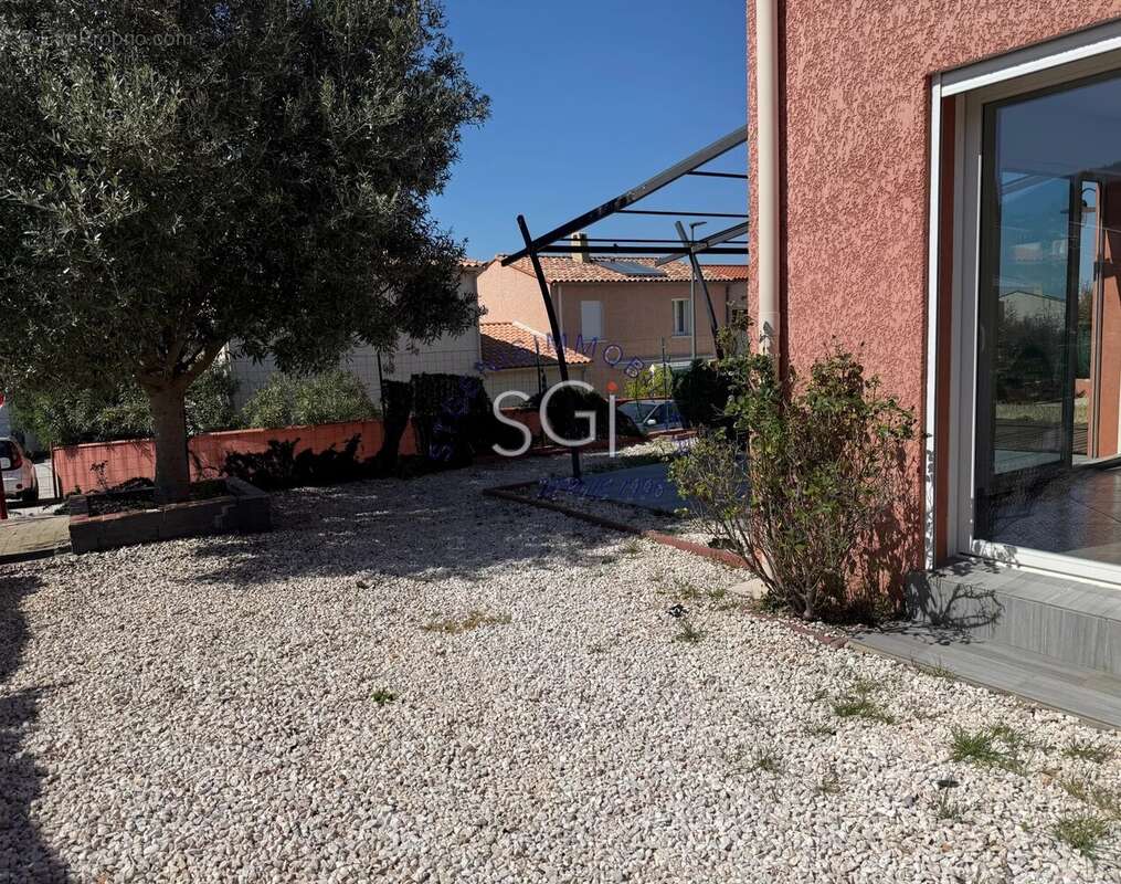 Maison à VILLELONGUE-DELS-MONTS