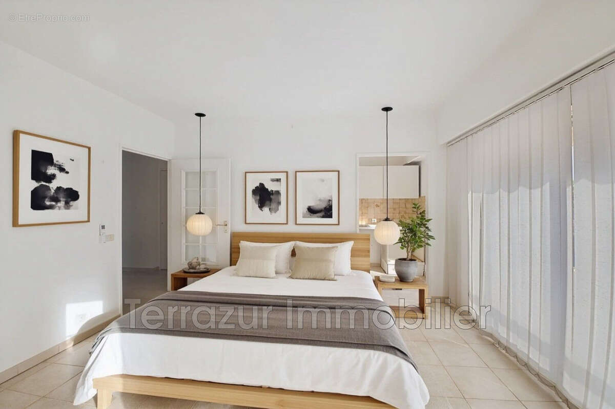 Appartement à VALLAURIS