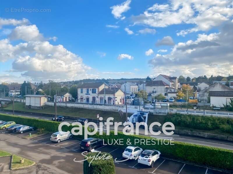 Appartement à BONNIERES-SUR-SEINE