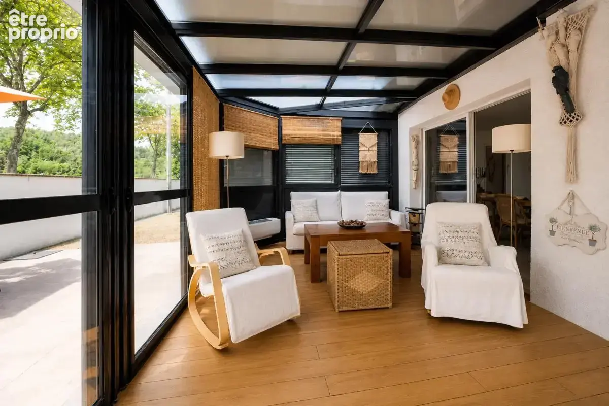 Maison de plain pied de 113 m² à Neuville-sur-Ain - photo 2