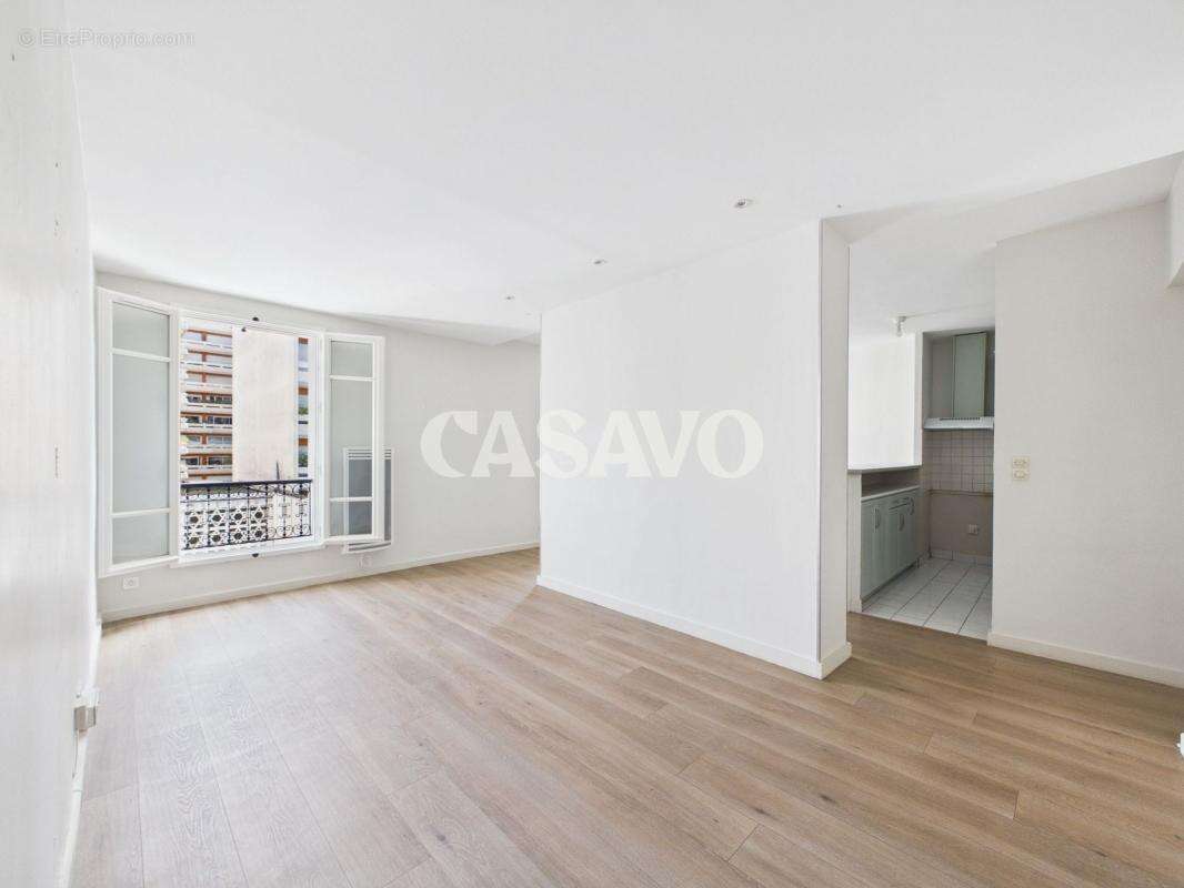 Appartement à PARIS-11E