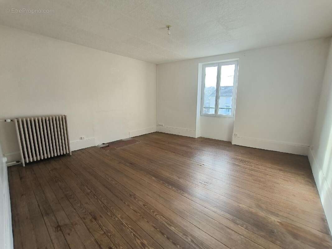 Maison à MILLY-LA-FORET