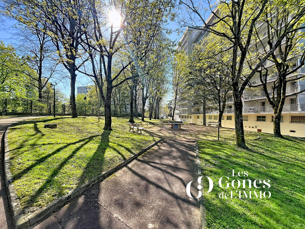 Appartement à LYON-9E