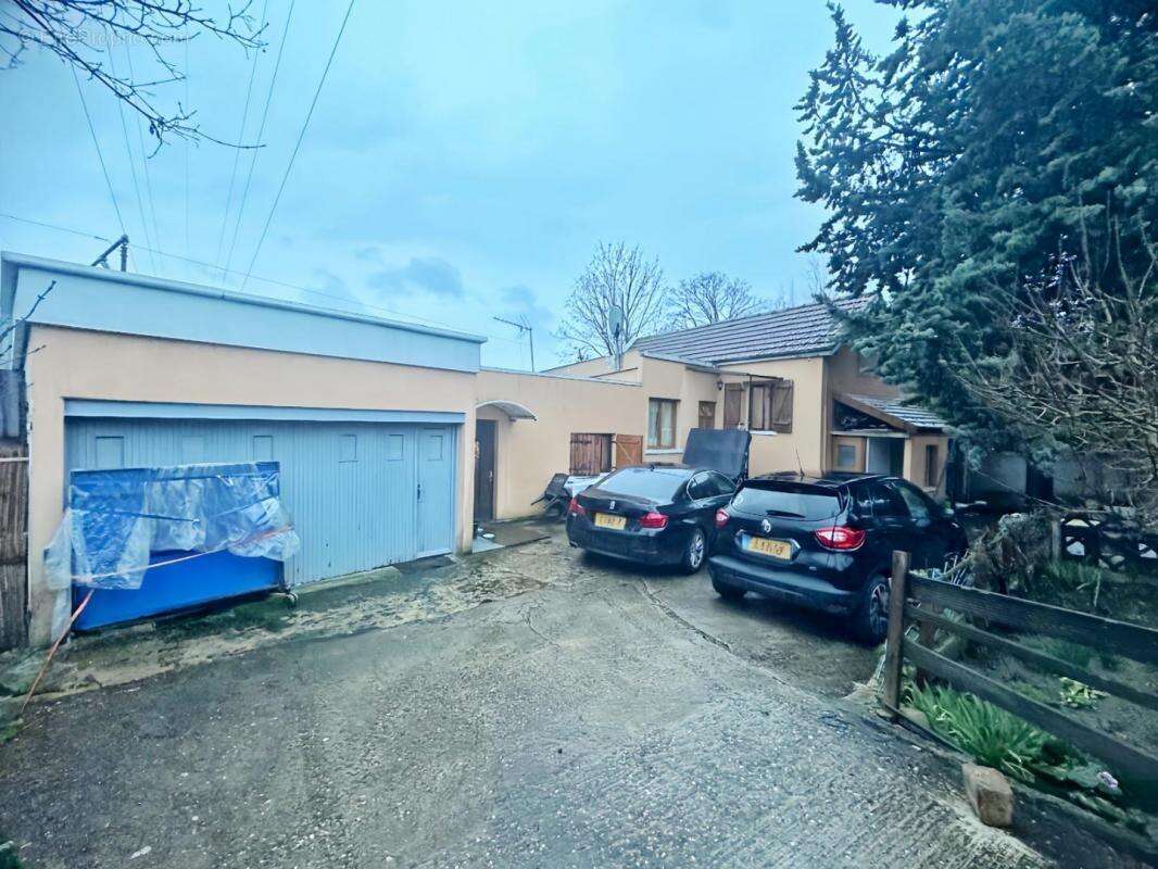 Maison à VILLETANEUSE