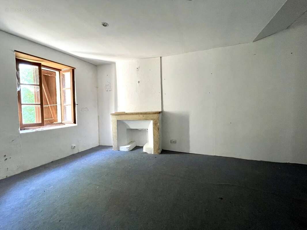 Maison à FRAYSSINET