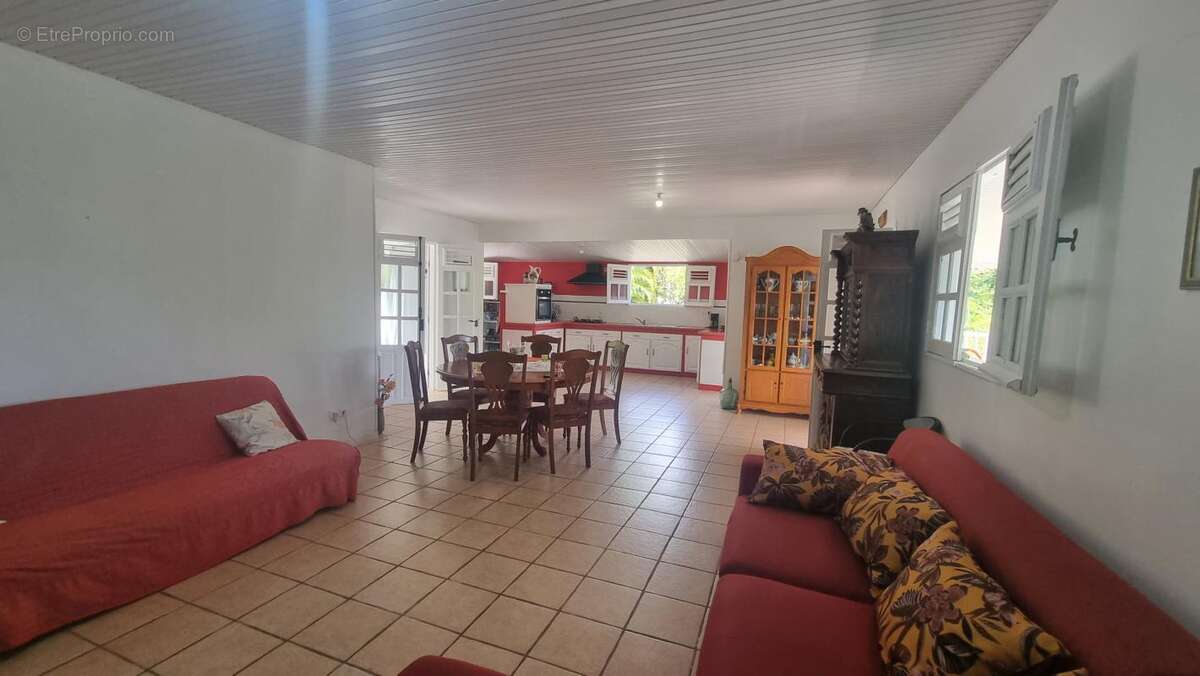 Maison à LES TROIS-ILETS