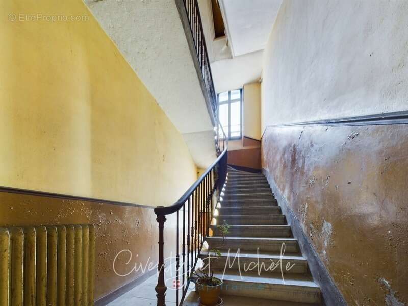 Appartement à AIGUEBELLE