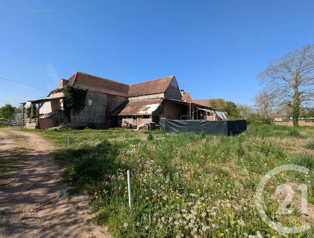Maison à BARRAUTE-CAMU