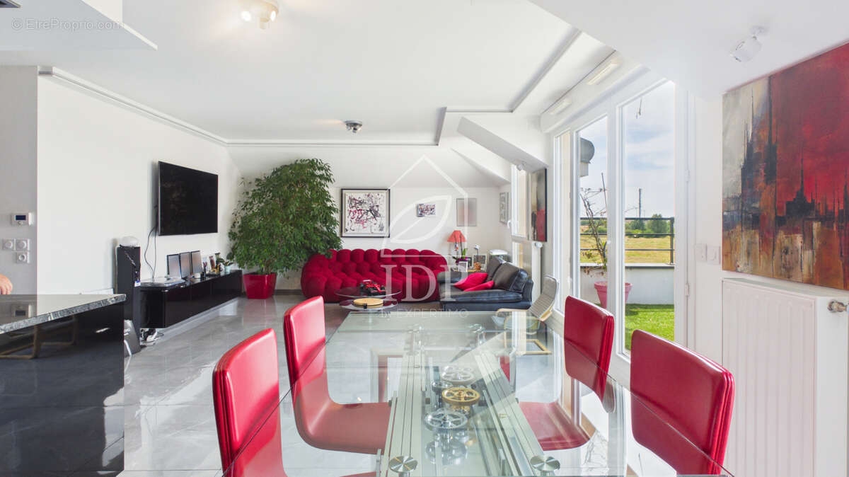 Appartement à SAINT-PIERRE-DU-PERRAY