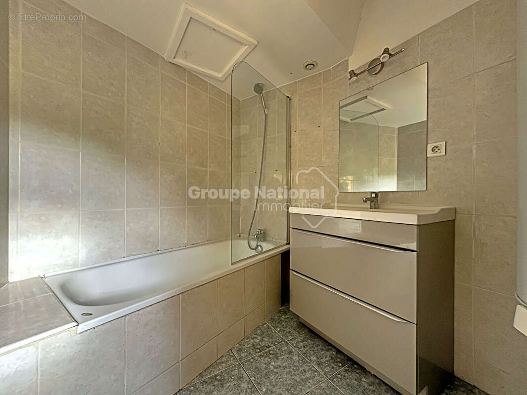 Maison à SAINT-NAZAIRE-DE-PEZAN