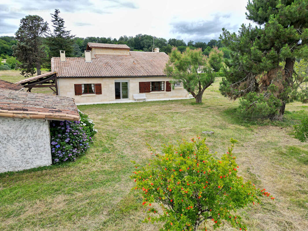 Maison à GENISSAC