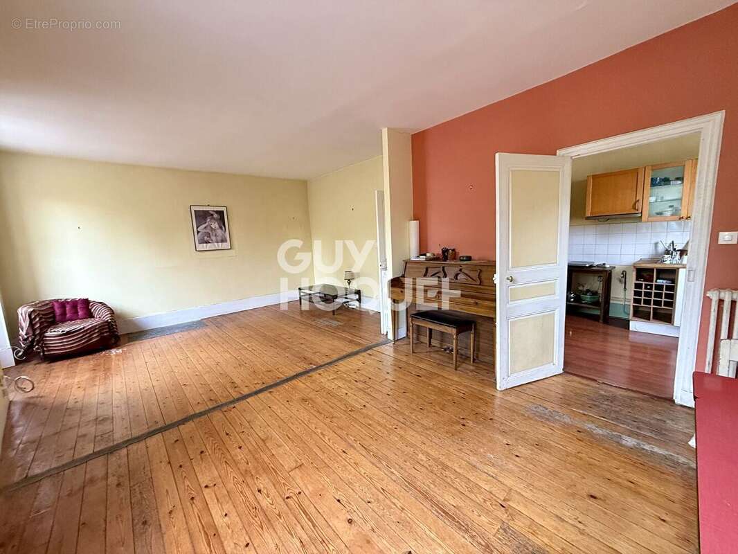 Appartement à EPONE