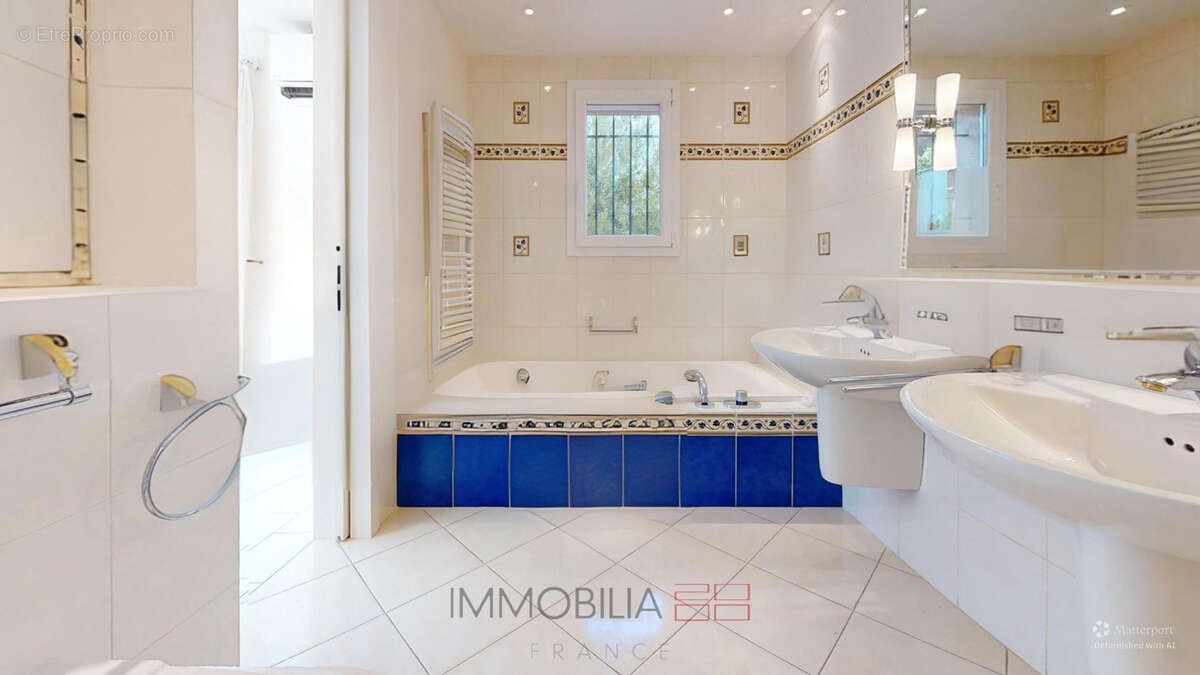 À vendre   maison - appartement indépendant - piscine et dépendances - photo 19