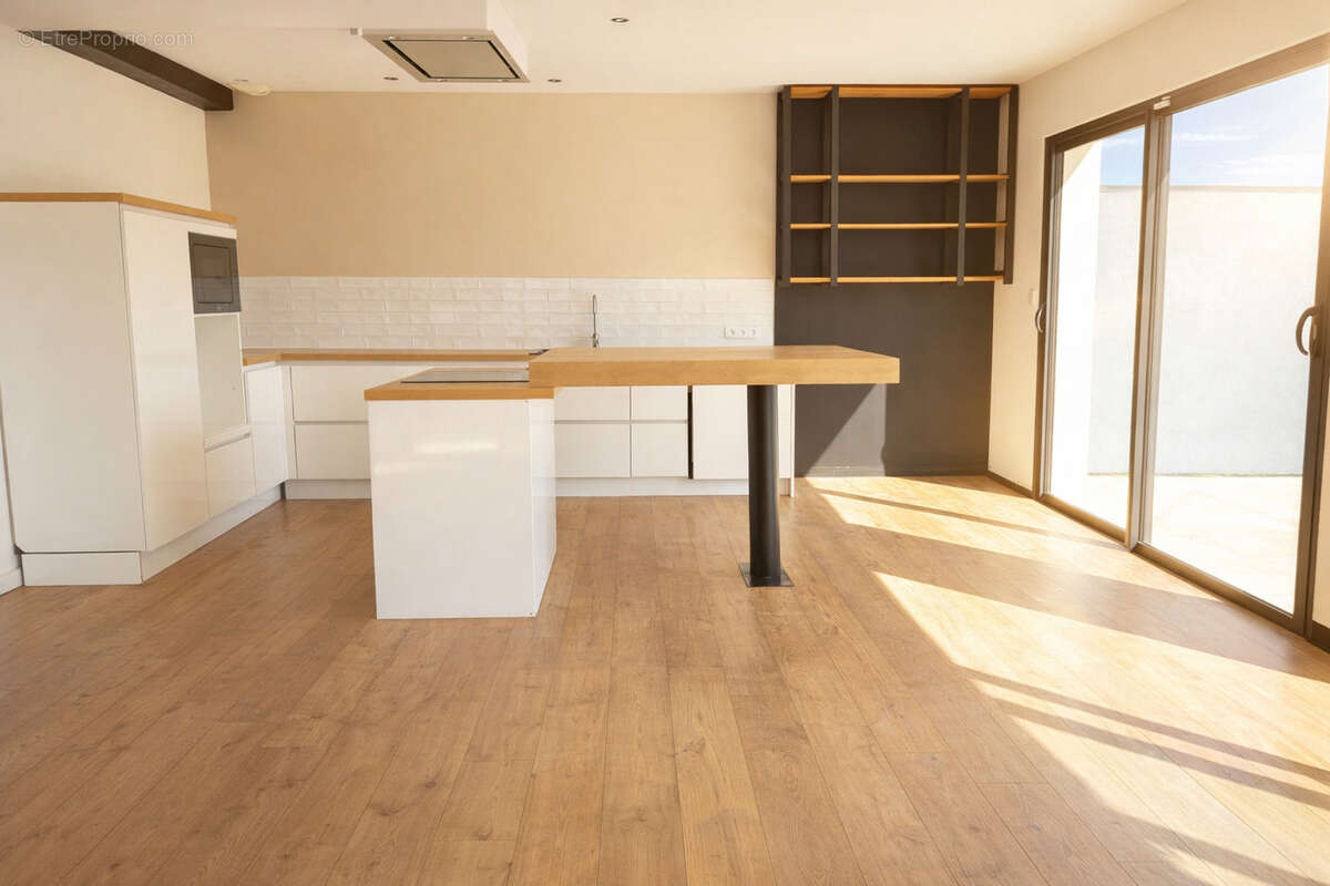 Maison à BELLEGARDE