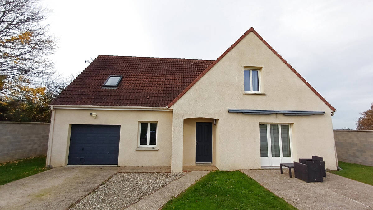 Maison à PERCENEIGE