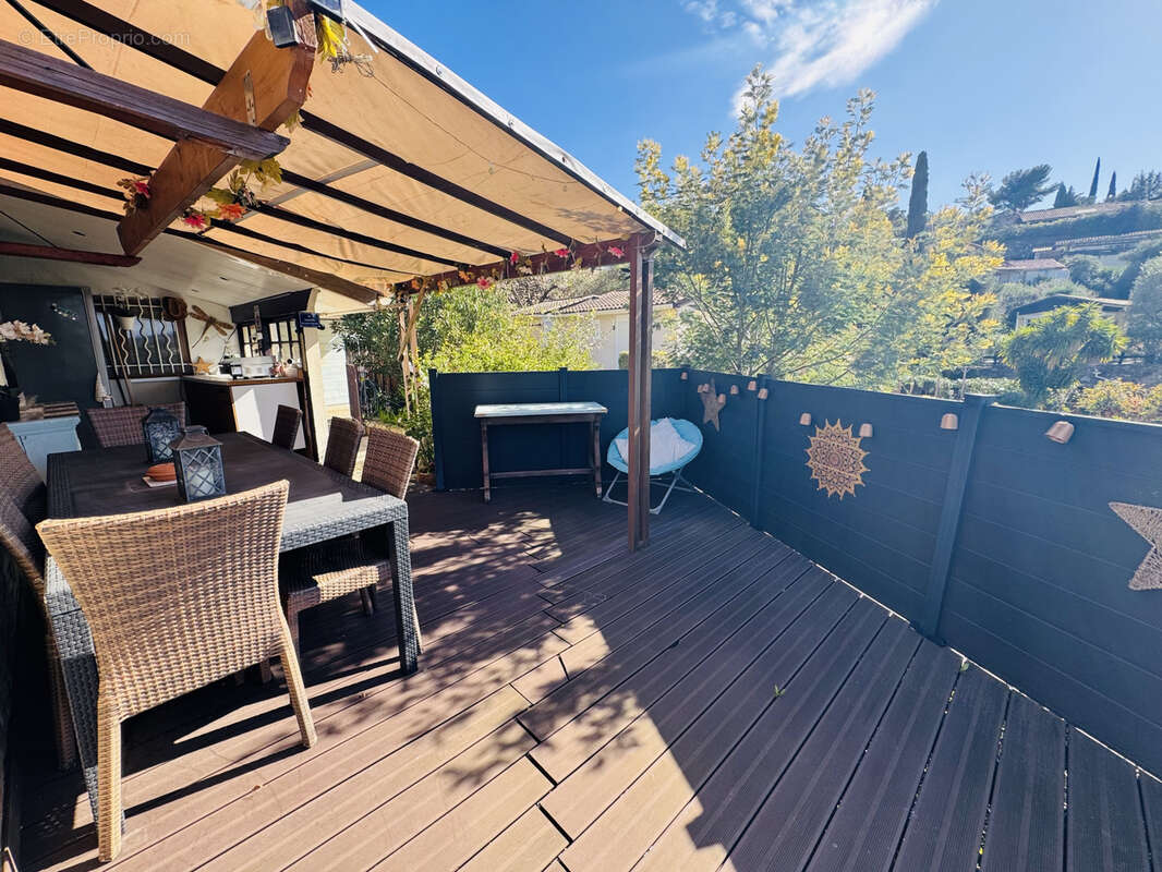 Maison à BORMES-LES-MIMOSAS