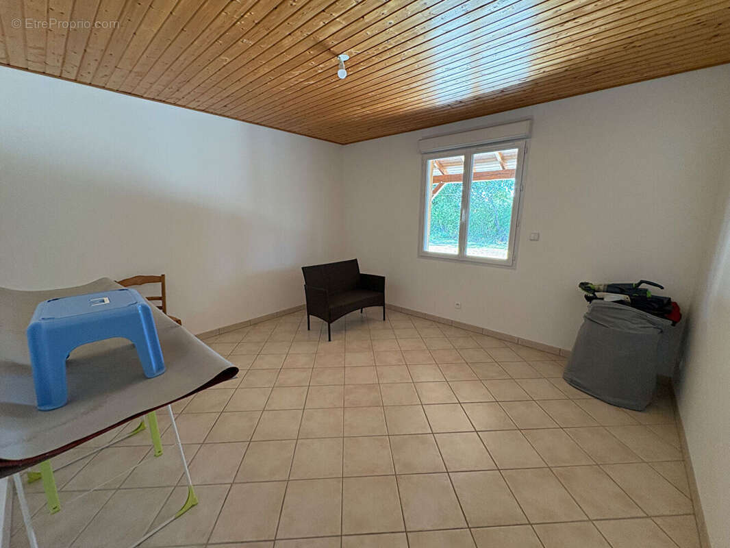 Maison 132 m² à Charnizay  - photo 11