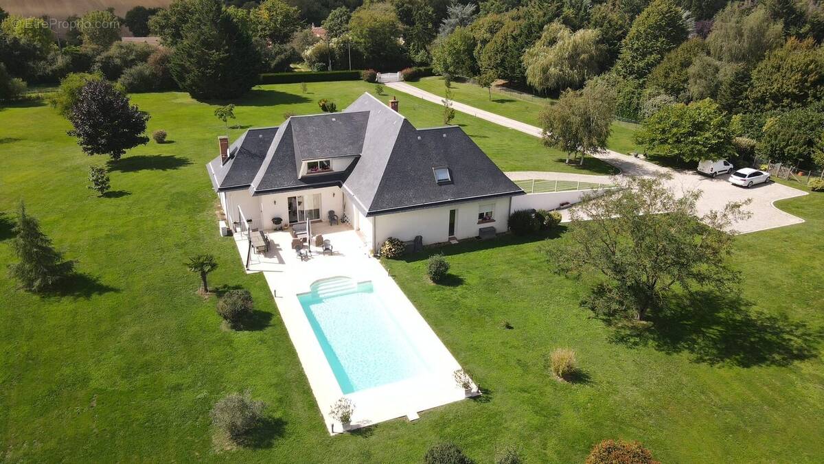 Maison à POILLY-LEZ-GIEN