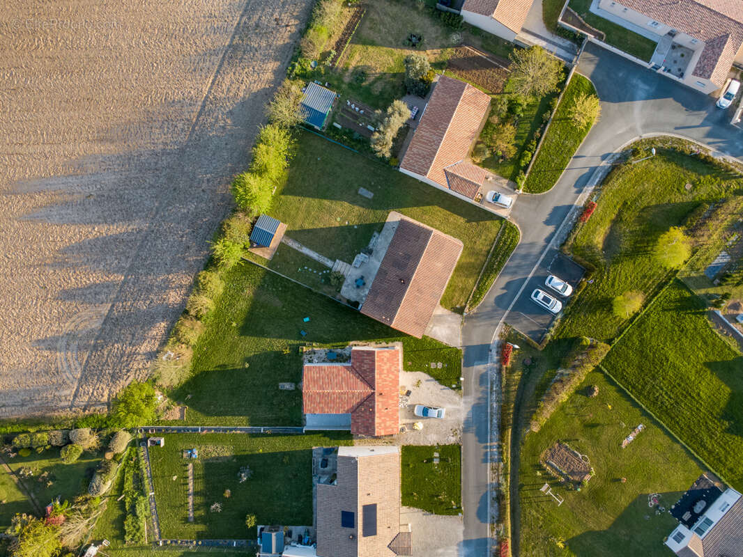 Maison à SAINT-SAVINIEN