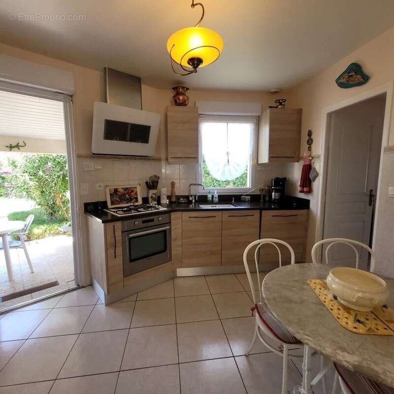 Charmante maison de plain-pied, avec piscine et garage à 10 minutes de Cahors - photo 6