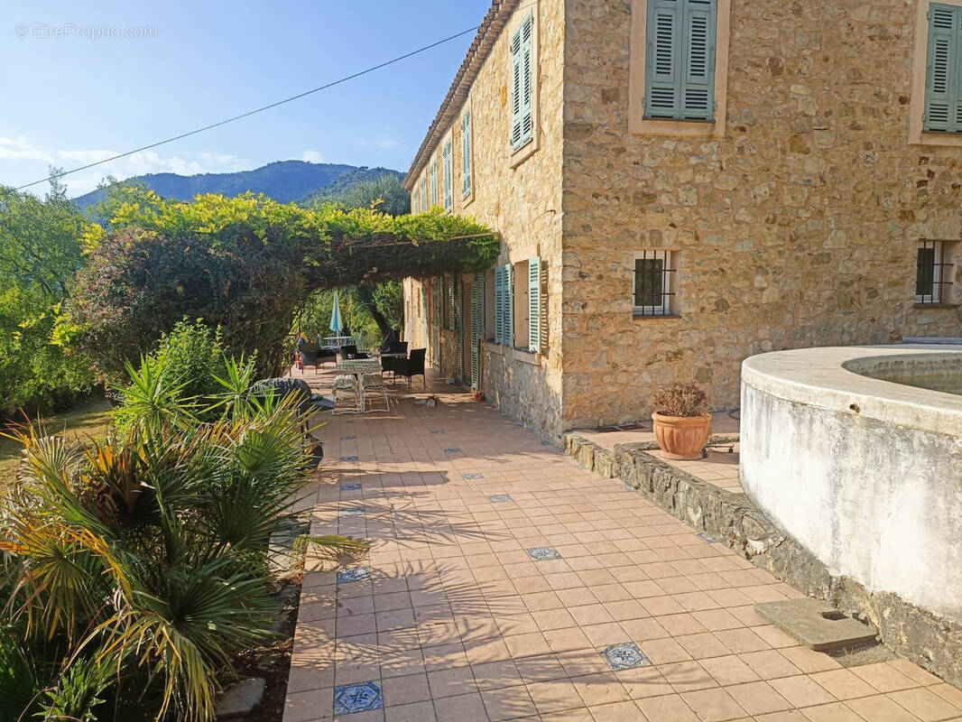 Maison à DRAP