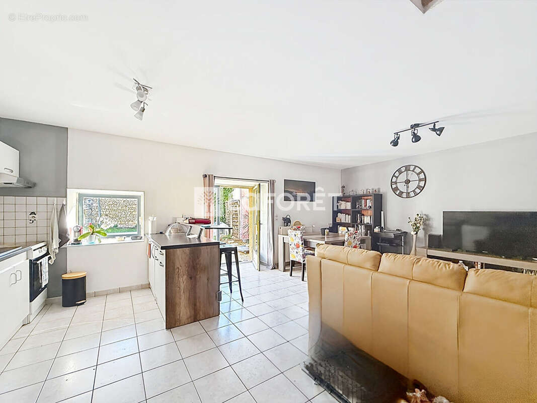 Maison à DOUE-LA-FONTAINE