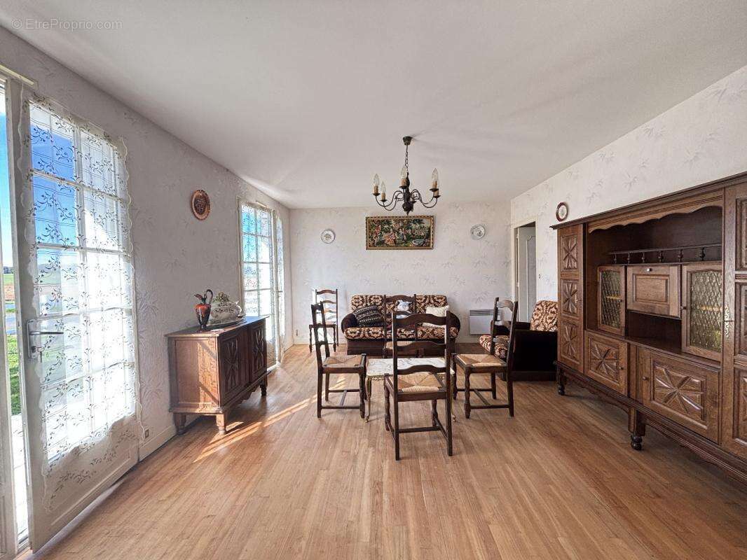 Maison à LA MAGDELEINE