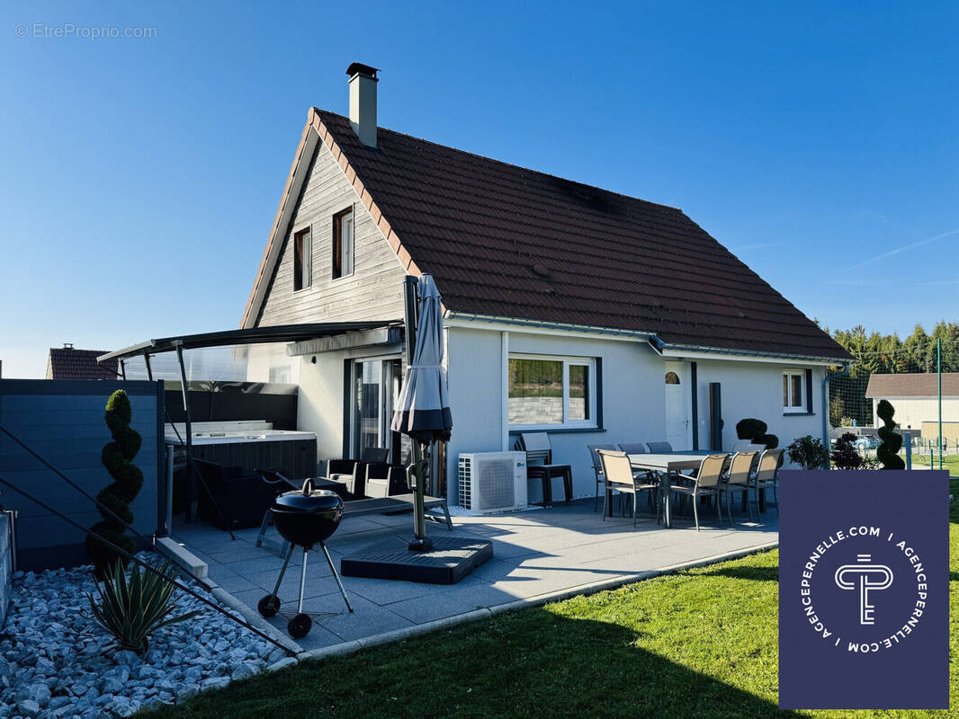 Maison à CHARQUEMONT