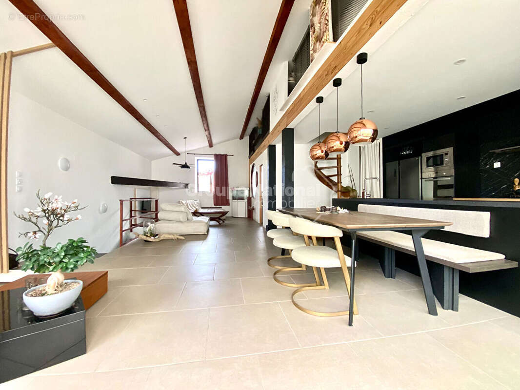 Appartement à CHATEAURENARD