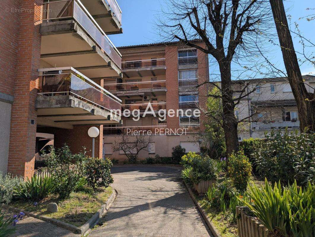Bel appartement calme et rénové en Résidence Centre ville ALBI - photo 4