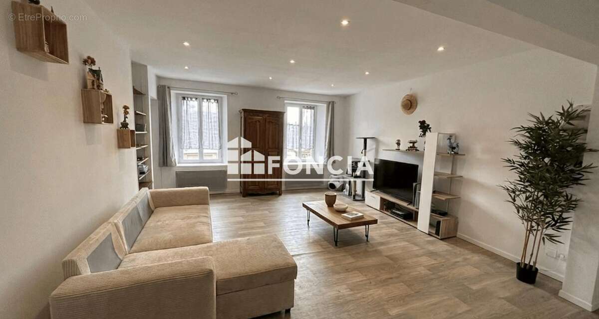  Exclusivité – Appartement de Caractère face à la Cathédrale (83 m²) – Boulogne-sur-Mer Vieille Ville - photo 2