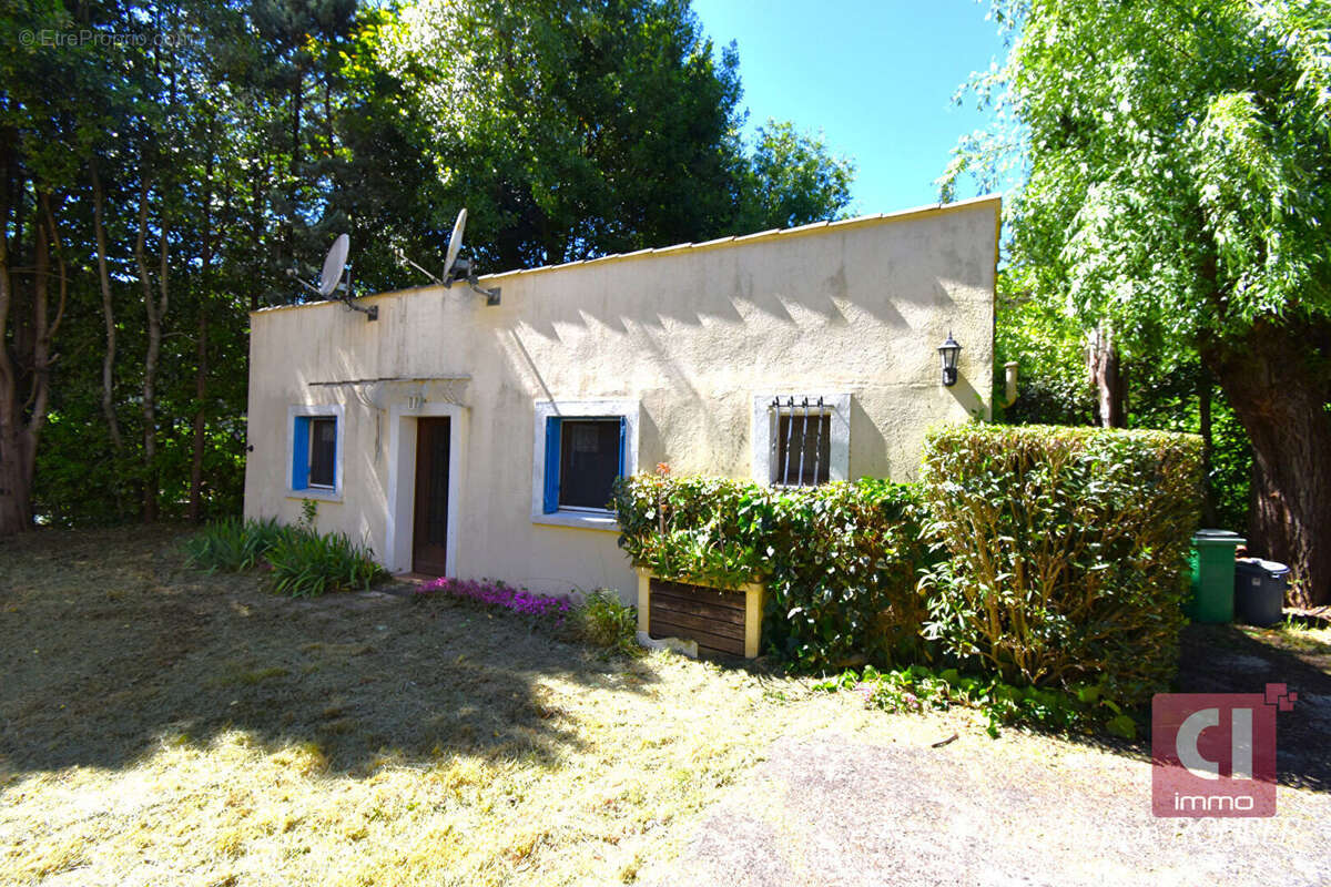 Maison à BESSE-SUR-ISSOLE