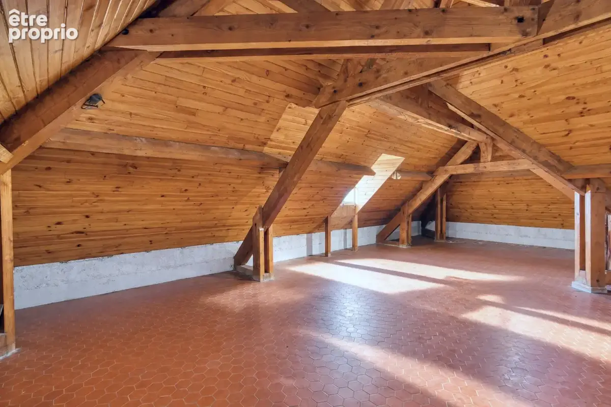 Panorama exceptionnel pour cette propriété de 300m2 sur 3 300m2 de terrain. - photo 14