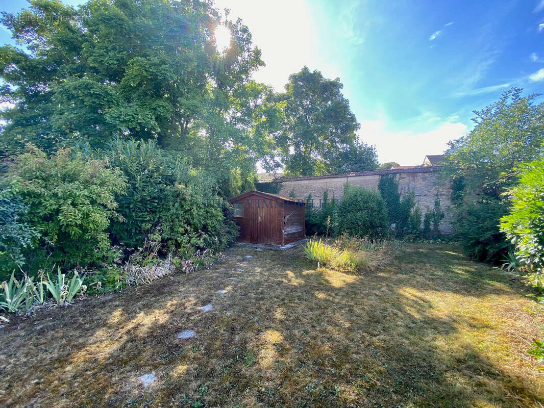 Maison à THOIRY