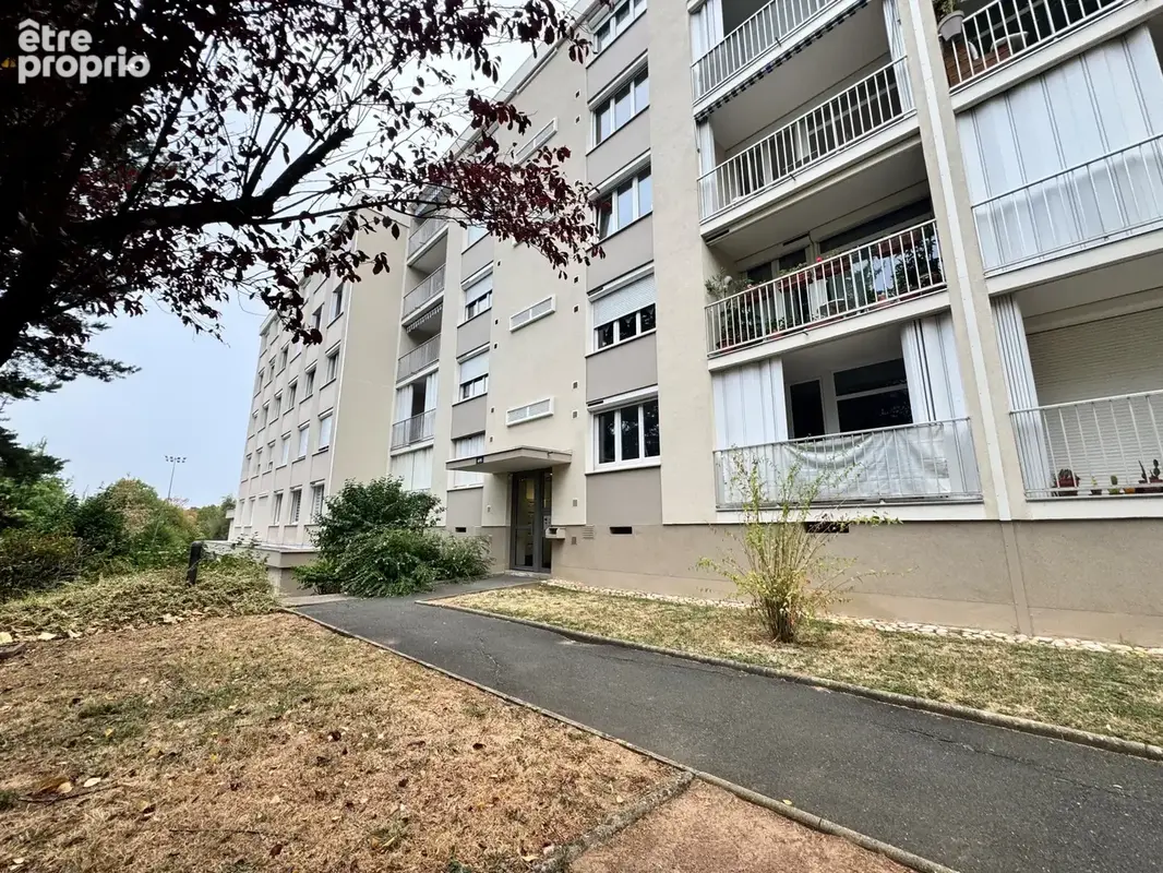 Appartement 3 pièces 57 m² · à Villefranche-sur-Saône · 56,9 m² · 126 000 €