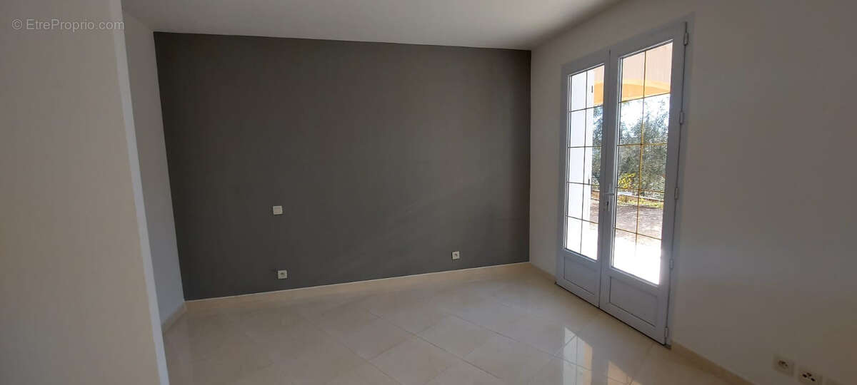 Nouveaute neoprovencale 5 p -157 m2 sur 1500 m2 de terrain- - photo 14