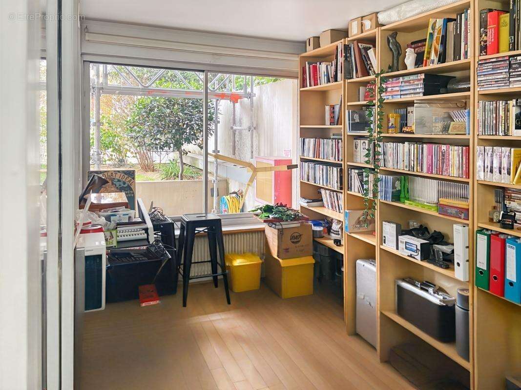 Commerce à COURBEVOIE