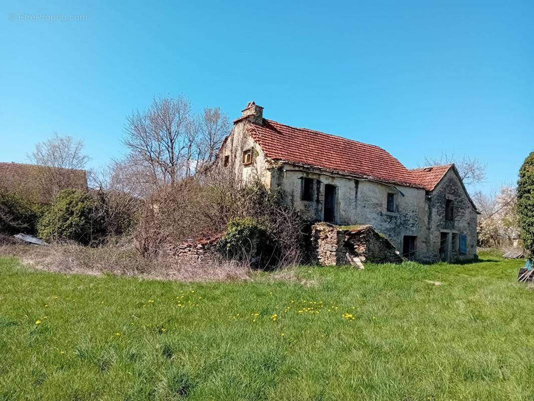 Maison à PARISOT