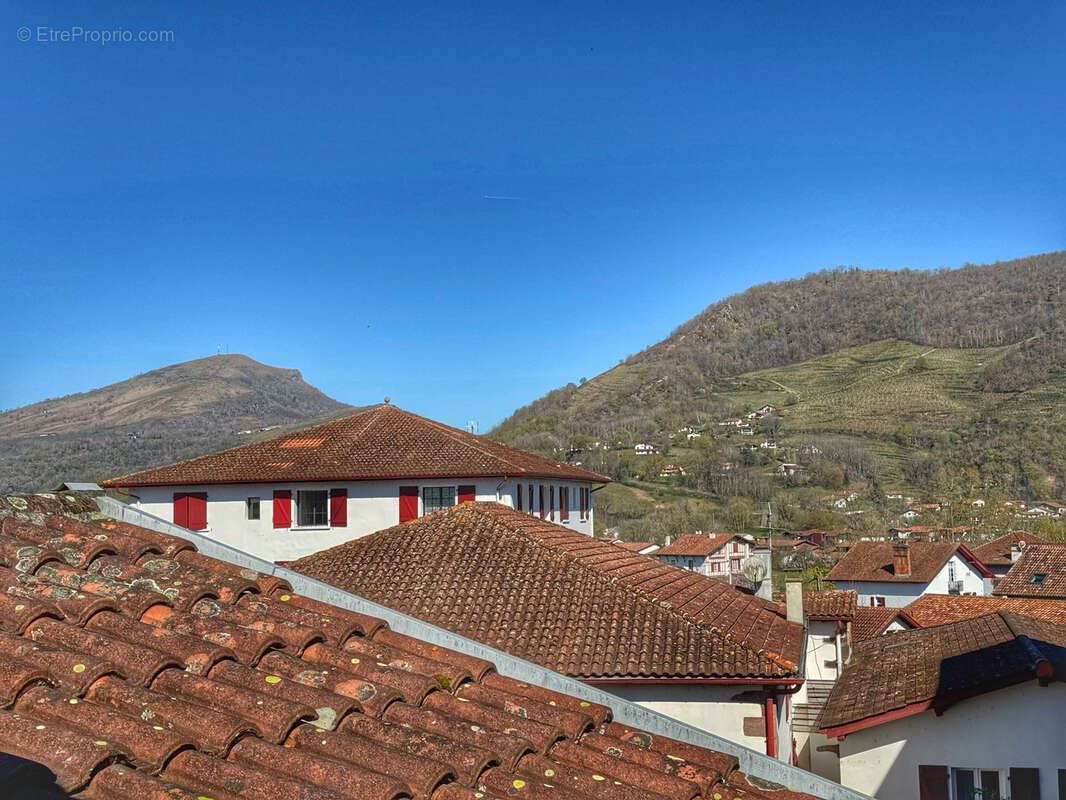 Commerce à SAINT-JEAN-PIED-DE-PORT