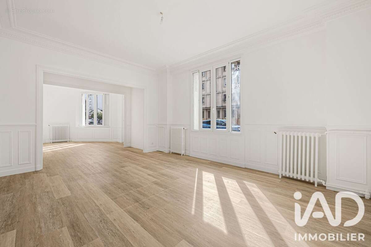 Photo 3 - Appartement à GENNEVILLIERS
