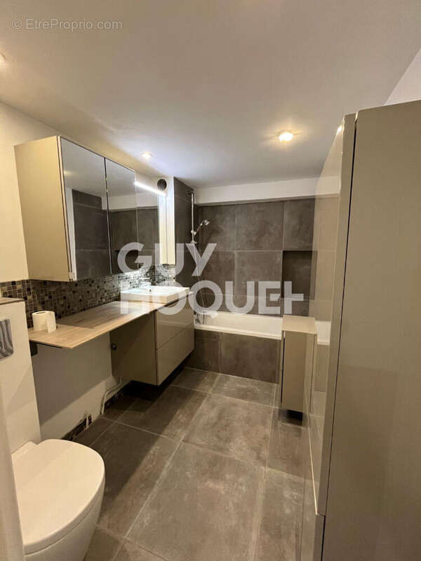 Appartement à PARIS-12E