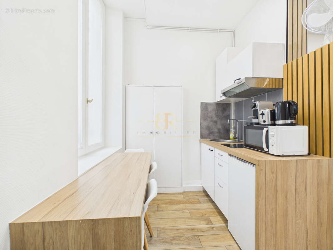 Appartement à PARIS-3E