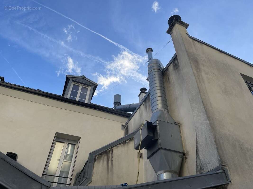 Autre à PARIS-20E