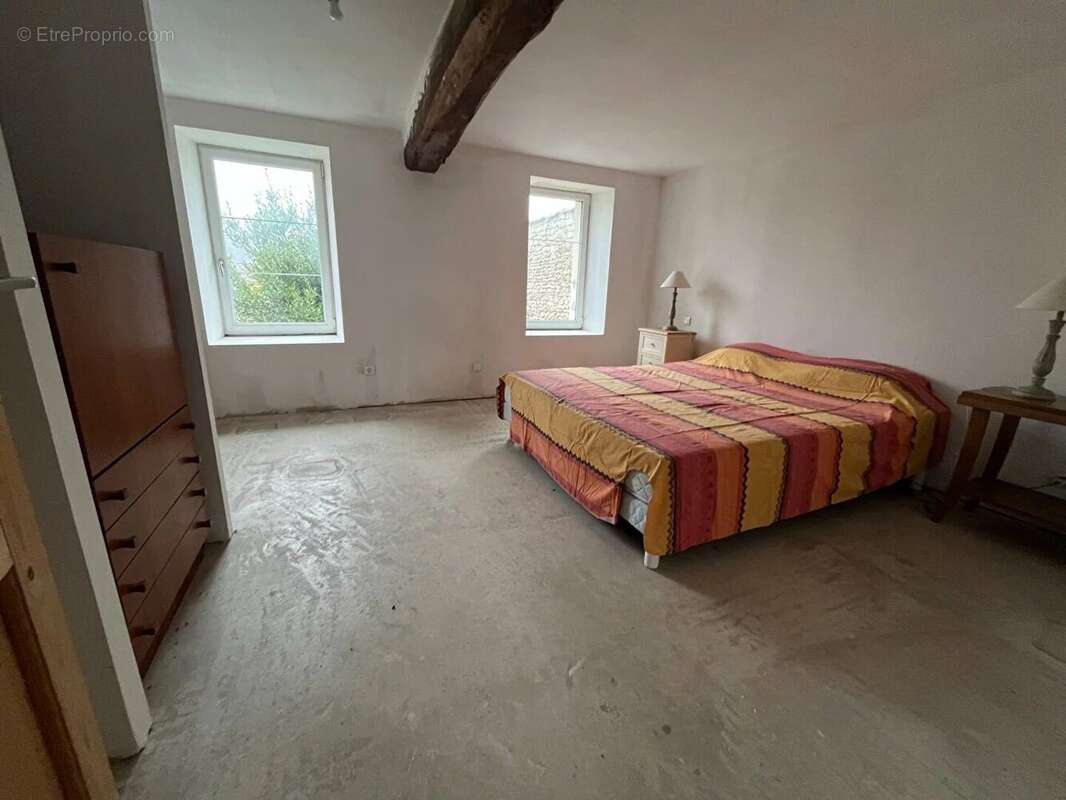 Maison à AUNEAU