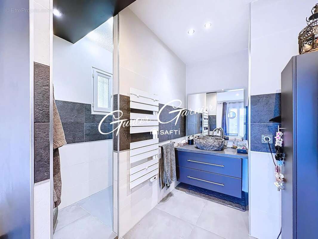 Photo 6 - Maison à LE LUC