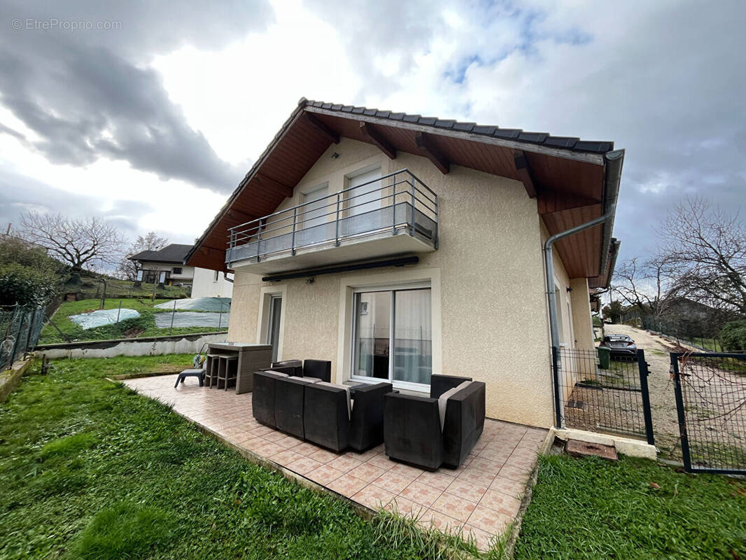 Maison à CHALLES-LES-EAUX