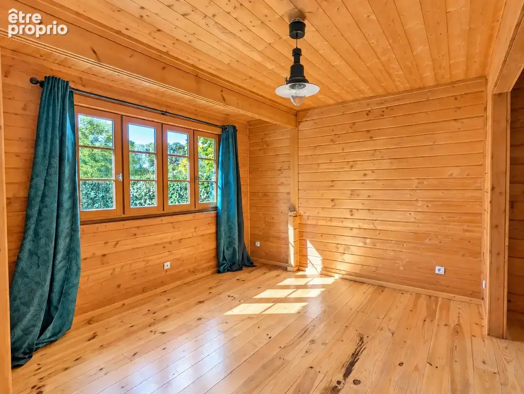 Chalet familial avec jardin arboré dans un environnement privilégié - photo 6
