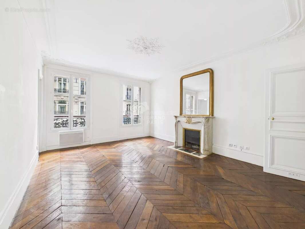 Appartement à PARIS-10E